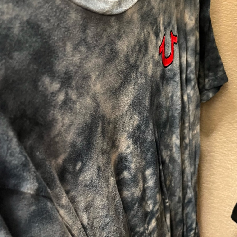 Clothes - Picture 13 of 14